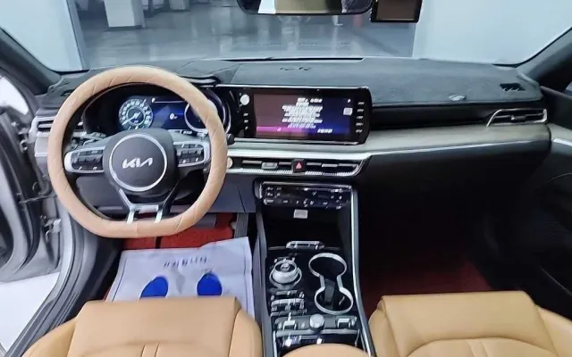 K5 중고차 K5 3세대 1.6 터보 노블레스 매물 사진 4 - 2023/07 72,000km